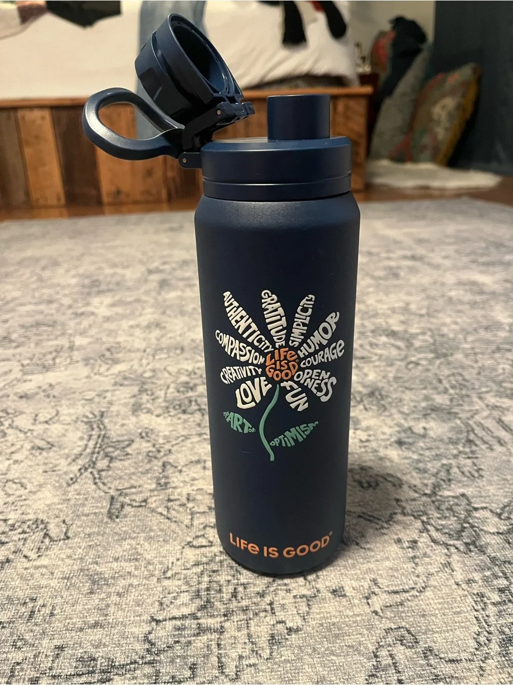 Life Is Good Daisy 26 ounce wide mouth stainless steel water bottle